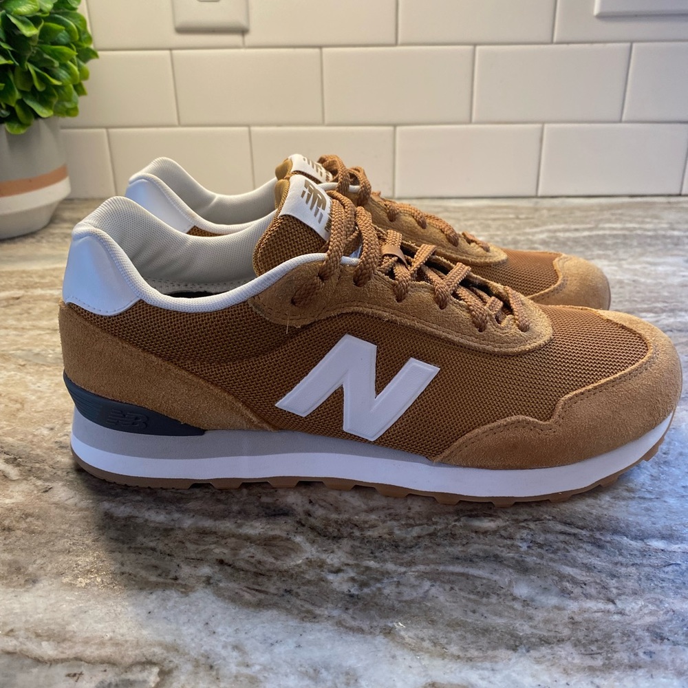Size - 9.5 - New Balance 515